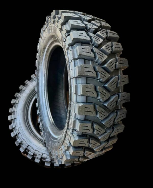 Yokohama Super Digger 175/65R14 (23.5 Tall)